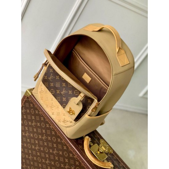 Replica Zaino Louis Vuitton Outdoor in pelle martellata M12624