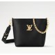 Replica Borsa Louis Vuitton Lock and Walk in pelle martellata nera M24006