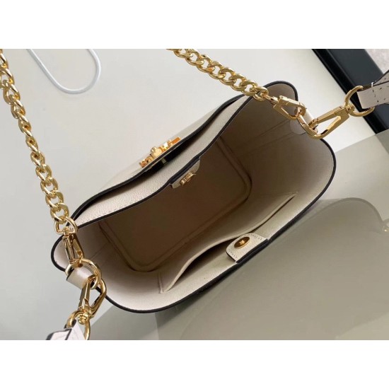Replica Borsa Louis Vuitton Lock and Walk in pelle martellata marrone M24165