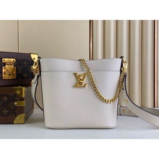 Replica Borsa Louis Vuitton Lock and Walk in pelle martellata bianca M24638