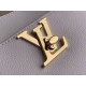 Replica Borsa Louis Vuitton Lock and Walk in pelle martellata bianca M24638