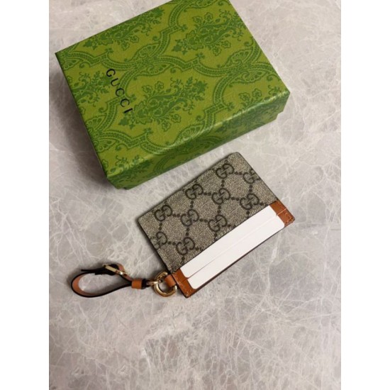 Replica Porta carte Gucci GG Emblem con tracolla 819121 Marrone Imitazioni Falso