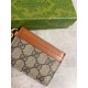 Replica Porta carte Gucci GG Emblem con tracolla 819121 Marrone Imitazioni Falso