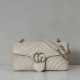 Replica Borsa a spalla media Gucci GG Marmont 837267 Beige Imitazioni Falso
