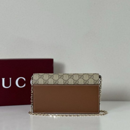 Replica Emblema Gucci GG Portafoglio con catena 838151 Marrone Imitazioni Falso