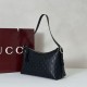 Replica Borsa a tracolla media Gucci GG Emblem 847449 Nera Imitazioni Falso Replica Borsa a tracolla media Gucci GG Emblem 847449 Nera Imitazioni Falso