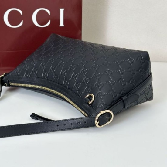 Replica Borsa a tracolla media Gucci GG Emblem 847449 Nera Imitazioni Falso Replica Borsa a tracolla media Gucci GG Emblem 847449 Nera Imitazioni Falso