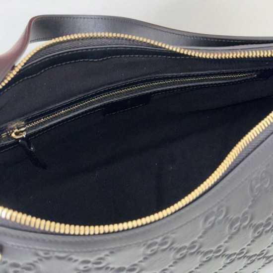 Replica Borsa a tracolla media Gucci GG Emblem 847449 Nera Imitazioni Falso Replica Borsa a tracolla media Gucci GG Emblem 847449 Nera Imitazioni Falso