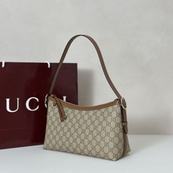 Replica Borsa a tracolla media Gucci GG Emblem 847449 Marrone Imitazioni Falso