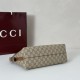 Replica Borsa a tracolla media Gucci GG Emblem 847449 Marrone Imitazioni Falso