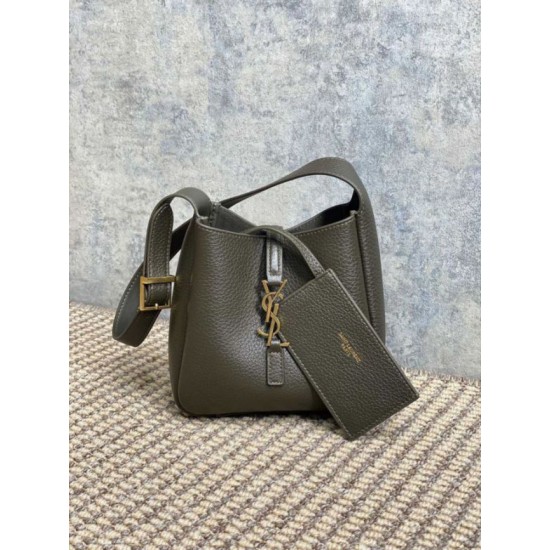 Replica Borsa hobo mini morbida YSL Saint Laurent Le 5 À 7 Caffè Chiaro Imitazioni Falso