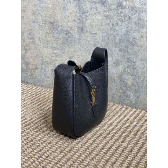 Replica Borsa hobo mini morbida YSL Saint Laurent Le 5 À 7 Nera Imitazioni Falso Replica Borsa hobo mini morbida YSL Saint Laurent Le 5 À 7 Nera Imitazioni Falso