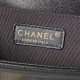 Replica Borsa Chanel Boy Flap Classic A67086 in pelle di vitello martellata con finiture in oro opaco nera Imitazioni Falso