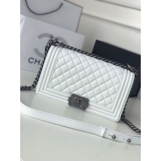 Replica Borsa Chanel Boy Flap Classic A67086 Pelle di vitello granata hardware oro/argento bianca Imitazioni Falso Replica Borsa Chanel Boy Flap Classic A67086 Pelle di vitello granata hardware oro/argento bianca Imitazioni Falso