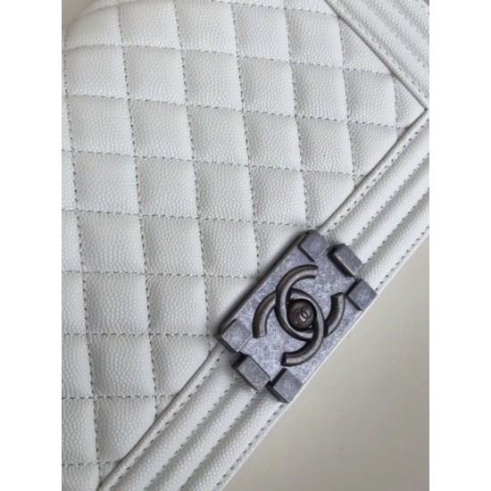 Replica Borsa Chanel Boy Flap Classic A67086 Pelle di vitello granata hardware oro/argento bianca Imitazioni Falso Replica Borsa Chanel Boy Flap Classic A67086 Pelle di vitello granata hardware oro/argento bianca Imitazioni Falso
