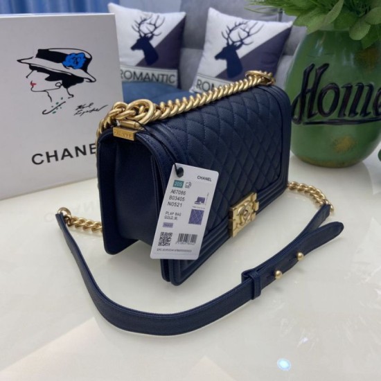 Replica Borsa Chanel Boy Flap Classic A67086 Pelle di vitello granata hardware oro/argento blu Imitazioni Falso Replica Borsa Chanel Boy Flap Classic A67086 Pelle di vitello granata hardware oro/argento blu Imitazioni Falso