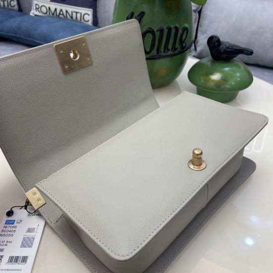 Replica Borsa Chanel Boy Flap Classic A67086 Pelle di vitello granata hardware oro grigio Imitazioni Falso Replica Borsa Chanel Boy Flap Classic A67086 Pelle di vitello granata hardware oro grigio Imitazioni Falso