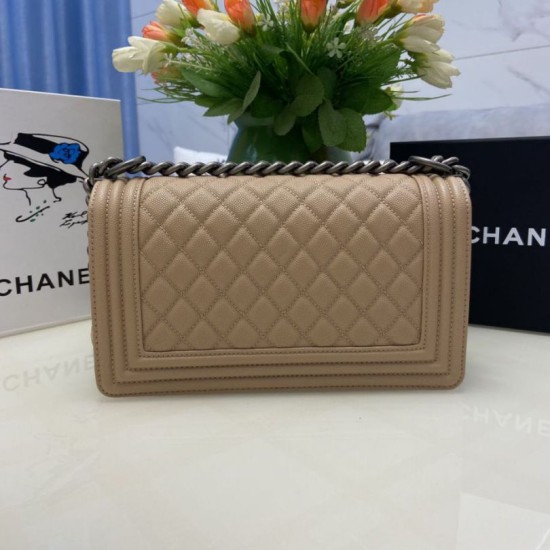 Replica Borsa Chanel Boy Flap Classic A67086 Pelle di vitello granata hardware oro/argento albicocca Imitazioni Falso Replica Borsa Chanel Boy Flap Classic A67086 Pelle di vitello granata hardware oro/argento albicocca Imitazioni Falso