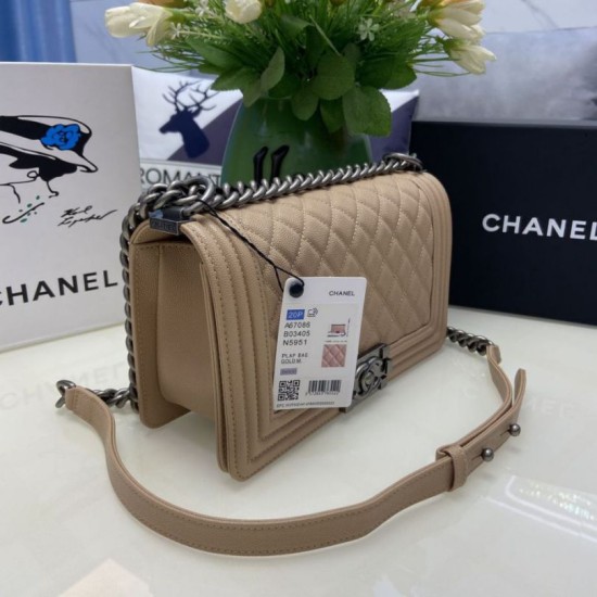 Replica Borsa Chanel Boy Flap Classic A67086 Pelle di vitello granata hardware oro/argento albicocca Imitazioni Falso Replica Borsa Chanel Boy Flap Classic A67086 Pelle di vitello granata hardware oro/argento albicocca Imitazioni Falso