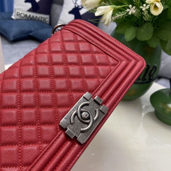 Replica Borsa Chanel Boy Flap Classic A67086 Pelle di vitello granata hardware oro/argento rossa Imitazioni Falso Replica Borsa Chanel Boy Flap Classic A67086 Pelle di vitello granata hardware oro/argento rossa Imitazioni Falso
