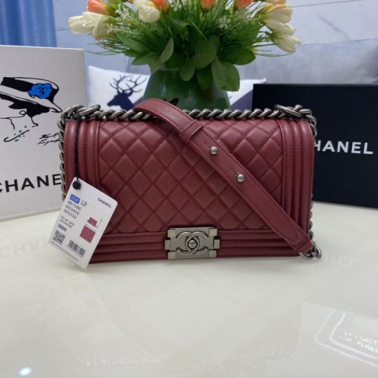 Replica Borsa Chanel Boy Flap Classic A67086 Pelle di vitello granata hardware oro/argento bordeaux Imitazioni Falso