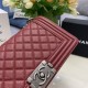 Replica Borsa Chanel Boy Flap Classic A67086 Pelle di vitello granata hardware oro/argento bordeaux Imitazioni Falso