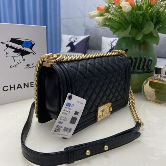 Replica Borsa Chanel Boy Flap Classic A67086 Pelle di vitello granata hardware oro/argento nera Imitazioni Falso Replica Borsa Chanel Boy Flap Classic A67086 Pelle di vitello granata hardware oro/argento nera Imitazioni Falso