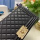 Replica Borsa Chanel Boy Flap Classic A67086 Pelle di vitello granata hardware oro/argento nera Imitazioni Falso Replica Borsa Chanel Boy Flap Classic A67086 Pelle di vitello granata hardware oro/argento nera Imitazioni Falso