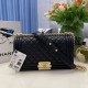 Replica Borsa Chanel Boy Flap Classic A67086 Pelle di vitello granata hardware oro/argento nera Imitazioni Falso Replica Borsa Chanel Boy Flap Classic A67086 Pelle di vitello granata hardware oro/argento nera Imitazioni Falso