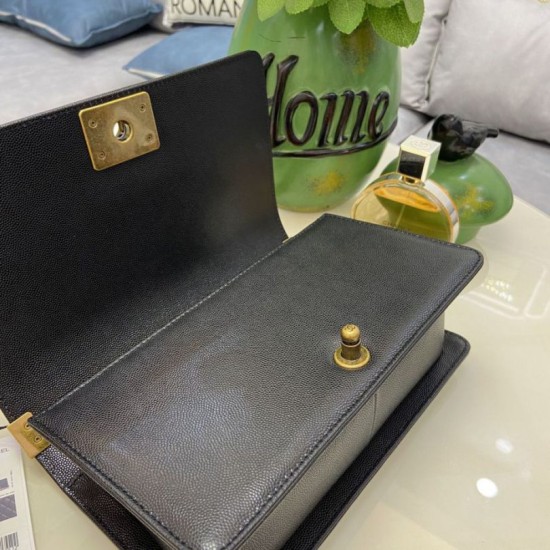 Replica Borsa Chanel Boy Flap Classic A67086 Pelle di vitello granata hardware bronzo nera Imitazioni Falso