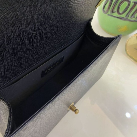 Replica Borsa Chanel Boy Flap Classic A67086 Pelle di vitello granata hardware bronzo nera Imitazioni Falso