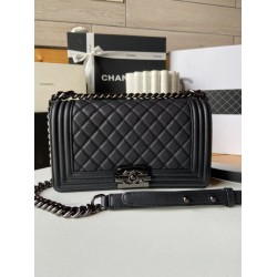 Replica Borsa Chanel Boy Flap A67086 Pelle di vitello granata finiture nere Imitazioni Falso