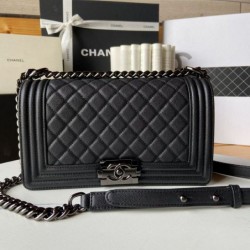 Replica Borsa Chanel Boy Flap A67086 Pelle di vitello granata finiture nere Imitazioni Falso