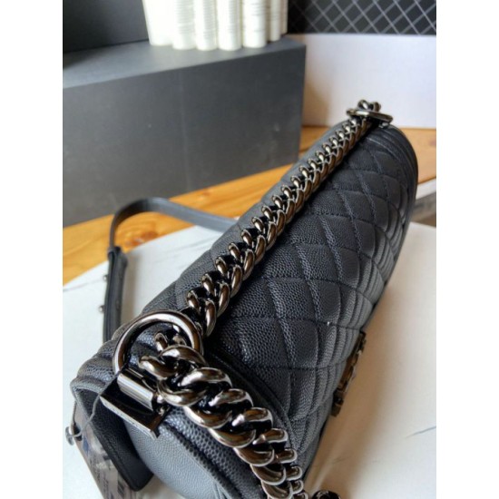 Replica Borsa Chanel Boy Flap A67086 Pelle di vitello granata finiture nere Imitazioni Falso