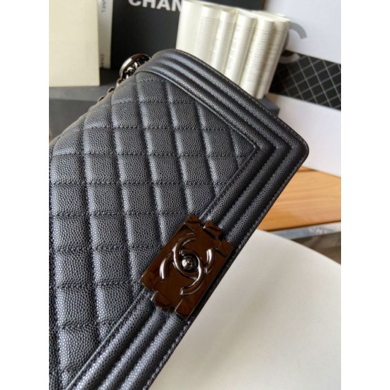 Replica Borsa Chanel Boy Flap A67086 Pelle di vitello granata finiture nere Imitazioni Falso