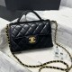 Replica Borsa Chanel 25P piccola con patta e manico superiore AS5355 Nera Imitazioni Falso Replica Borsa Chanel 25P piccola con patta e manico superiore AS5355 Nera Imitazioni Falso