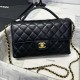 Replica Borsa Chanel 25P con patta e manico superiore AS5356 Nera Imitazioni Falso
