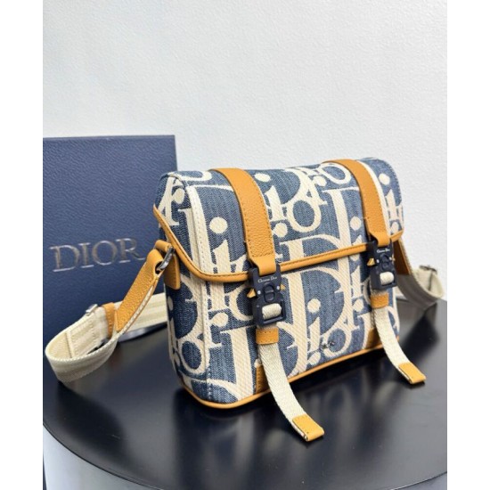Replica Borsa a tracolla Dior Hit The Road con patta Dior Dior Oblique denim jacquard Blu Imitazioni Falso