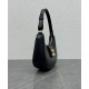 Replica Borsa a tracolla Celine Ava Triomphe Half Moon Nera Imitazioni Falso