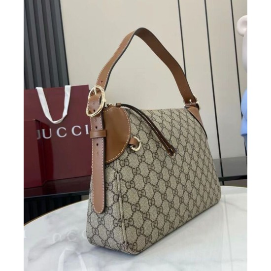 Replica Borsa a tracolla media Gucci serie GG Emblem 815216 Marrone Imitazioni Falso