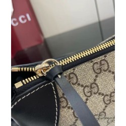Replica Borsa a tracolla media Gucci serie GG Emblem 815216 Nera Imitazioni Falso