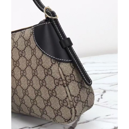 Replica Borsa a tracolla Gucci GG Emblem Piccola 815218 Marrone Imitazioni Falso