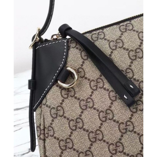 Replica Borsa a tracolla Gucci GG Emblem Piccola 815218 Marrone Imitazioni Falso