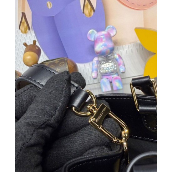 Replica Borsa tote Louis Vuitton Avenue PM M25577 Nera Imitazioni Falso