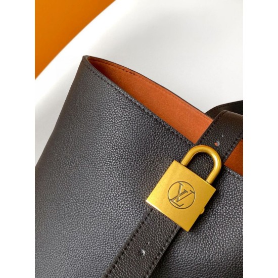 Replica perfetta Louis Vuitton Low Key Cabas MM Borsa Nero M25341 Imitazione Outlet Online
