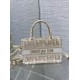 Perfette Qualità Repliche Borsa Dior Mini Book Tote con cinturino ricamato Dior Oblique color oro Imitazione