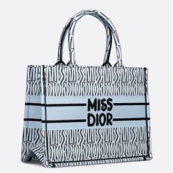 Miglior Falso Borsa Dior Media Book Tote Bag Blu Miss Dior Allover Embroidery Economiche Premium