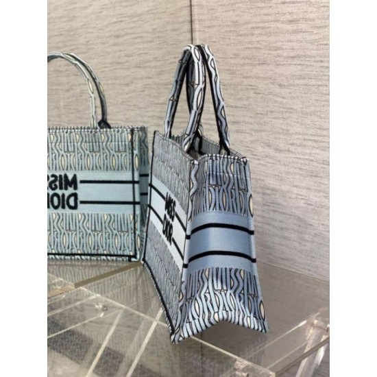 Borsa Dior Media Book Tote Bag Blu Miss Dior Allover Embroidery Replica originale di alta qualità Miglior Falso Borsa Dior Media Book Tote Bag Blu Miss Dior Allover Embroidery Economiche Premium