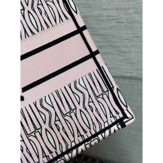 Perfette Qualità Repliche Dior Medium Book Tote Bag Pink Miss Dior Allover Embroidery Imitazione Replica perfetta Dior Medium Book Tote Bag Pink Miss Dior Allover Embroidery Imitazione Outlet Online