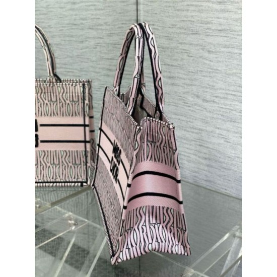 Perfette Qualità Repliche Dior Medium Book Tote Bag Pink Miss Dior Allover Embroidery Imitazione Replica perfetta Dior Medium Book Tote Bag Pink Miss Dior Allover Embroidery Imitazione Outlet Online
